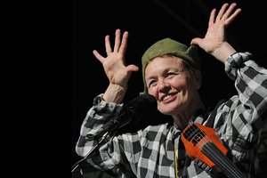 Į neišvengiamą pražūtį garsioji kūrėja Laurie Anderson žvelgia ramiai