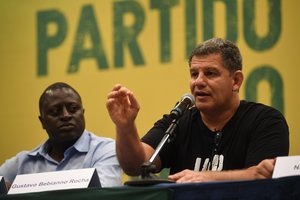 Brazilijos prezidento rinkimų 1-ąjį ratą laimėjęs kandidatas išrėžė kaltinimus