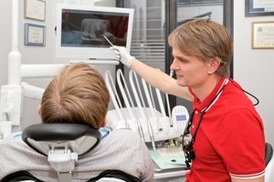 Paprastai apie dantų praradimą ir atkūrimą