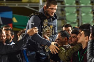 Ereliu namie pasijutęs Habibas rėžė: „Meldžiau, kad tą puskvailį ir mane uždarytų ringe“