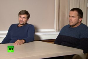 „Bellingcat“: antrąjį Skripalių apnuodijimu įtariamą asmenį buvo apdovanojęs V. Putinas