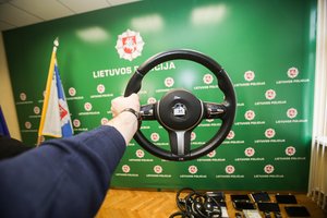 Rado būdą Lietuvoje sustabdyti automobilių detalių vagystes: grobį padaro beverčiu