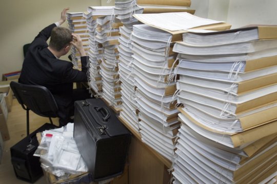 Pamatavo popierizmo naštą valandomis – štai kiek ji suėda laiko