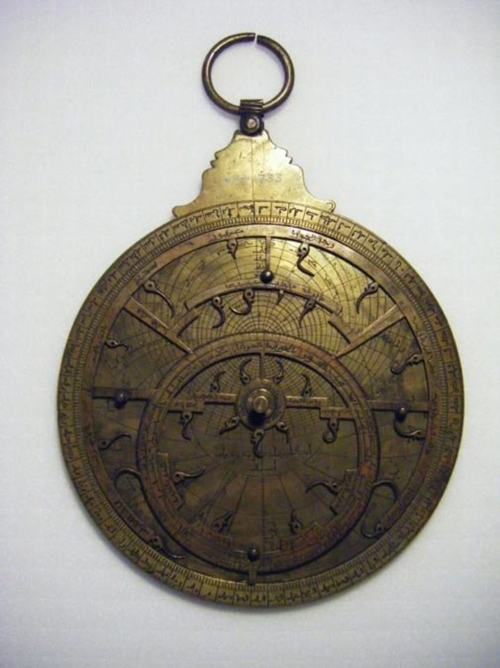 Arabų sukurtas prietaisas astroliabija <br>ancient-origins.net nuotr.  