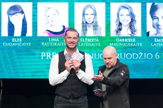 „Domino“ teatre – Ramūnas Cicėnas ir netikri milijonai
