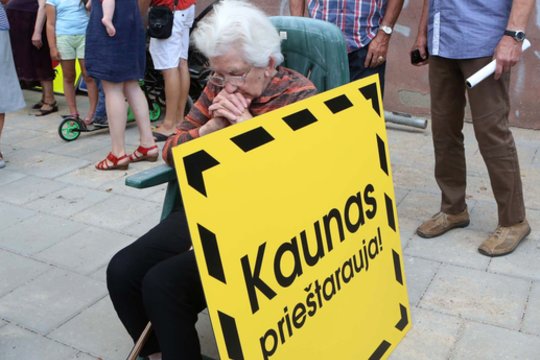 Visuomenė turi teisę iš savivaldybės reikalauti informacijos apie ketinamų iškirsti medžių būklę