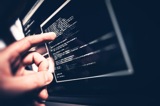 Briuselis ragina ES imtis priemonių dėl cheminių ir kibernetinių atakų grėsmės