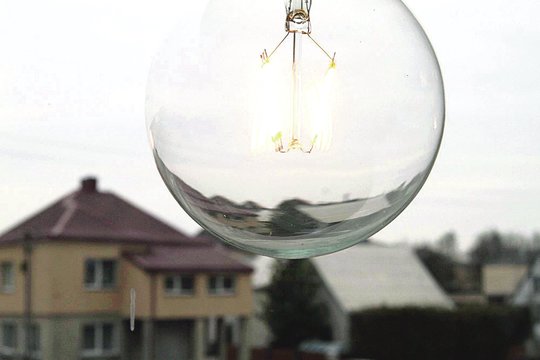 Teks patuštinti pinigines: elektros kainos šoktelėjo dukart