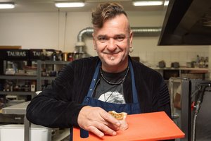 D. Martinaitis žino, kaip paruošti vištieną, kad visi apsilaižytų pirštus