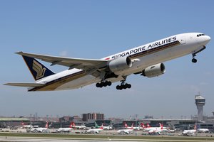 „Singapore Airlines“ nusileido po ilgiausiai trukusio skrydžio pasaulyje