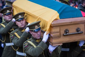 A.Ramanausko-Vanago laidotuves stebėjo beveik pusė milijono žiūrovų