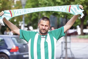 Kalbos apie stadioną prajuokino aistruolį: jis aplankė šimtą tokių statinių