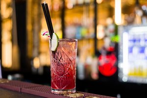 Klaipėdiečiai baruose švaistėsi kumščiais ir peiliais 