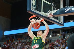 Lietuviai svetur. Š. Vasiliausko paradoksas, galingas A. Gudaitis ir D. Rediko startas
