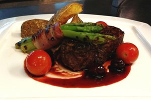 Virtuvės šefas parodė, kaip išsikepti gerą didkepsnį