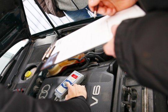 Staigmena keturių miestų vairuotojams: nemokamai tikrins ir tvarkys automobilius