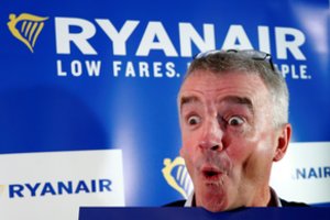 Internautai per dantį traukia „Ryanair“ – šmaikščiai tyčiojasi iš bendrovės kainų