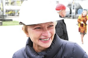 Paslaptingi perversmai „Achemos grupėje“: kaip sako prancūzai, ieškokite moters