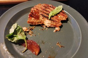 Restorane kepsnio teko laukti valandą, bet labiausiai papiktino ne tai