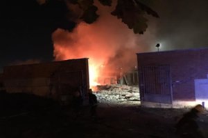 Panevėžyje po galingo sprogimo kilo gaisras, žuvo žmogus