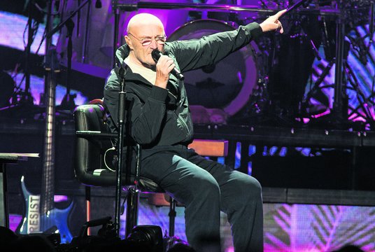 Philo Collinso nesustabdė ligos: į sceną žengia kartu su sūnumi