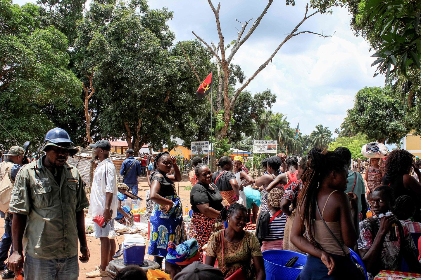  Kongo sukilėliai nužudė 15 civilių ir pagrobė dešimtis vaikų per ataką naujausio Ebolos karštligės protrūkio židinyje, sekmadienį pranešė šalies kariškiai.<br> AFP/Scanpix nuotr.