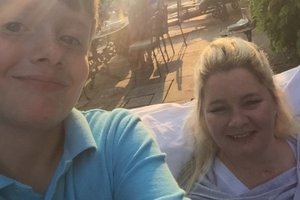 Sekso metu traumą patyrusi ir paralyžiuota britė įsivėlė į milijonieriaus šeimos dramą