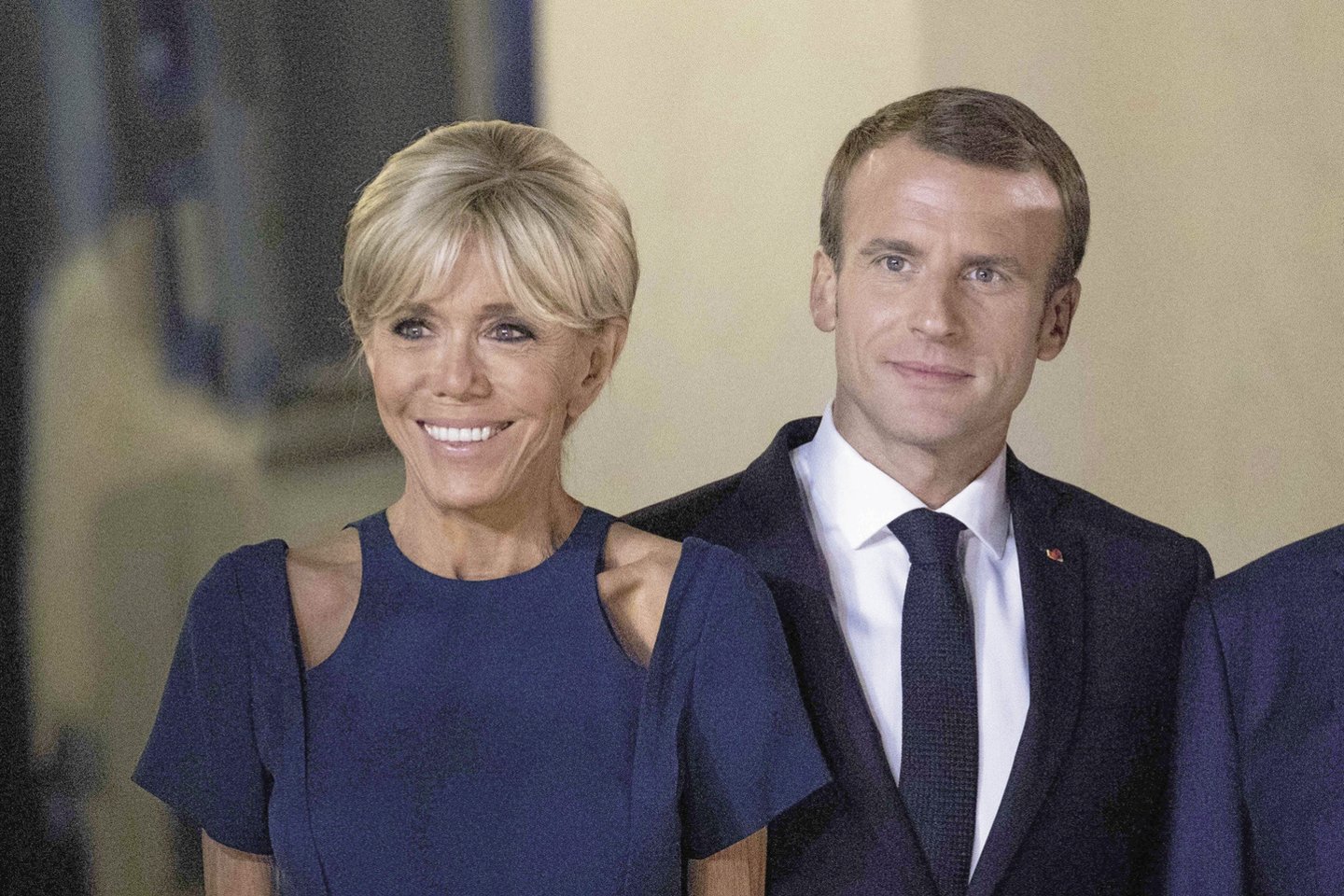  Brigitte Macron su vyru Emmanueliu.<br> Scanpix nuotr.