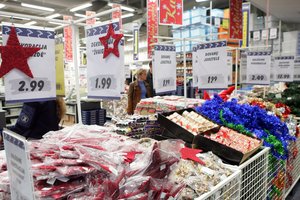 Prekybos tinklai jau skelbia, kaip dirbs per Kalėdas