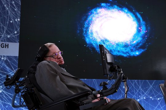 Stephenas Hawkingas: ar egzistuoja Dievas?