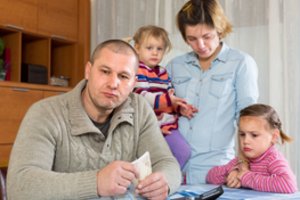 Iš emigracijos grįžusi šeima atsidūrė prie bedugnės – eina skolintis iš draugų