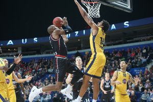 Per anksti atsipalaidavęs „Rytas“ išvargo pergalę rungtynėse su „Fiat'“