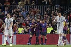 Čempionų lygoje – dramatiškos lygiosios Paryžiuje ir „Barcelona“ pergalė namuose