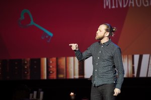 Vyriškumo specialistas: „Vyras namuose tik dėl kvapo moterims nėra reikalingas“