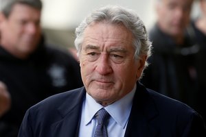 Bombų manija tęsiasi: įtartino siuntinio sulaukė aktorius Robertas De Niro