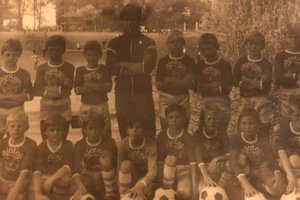 Nuotraukoje – skandalingiausias Lietuvos atlikėjas. Ar atpažįstate?