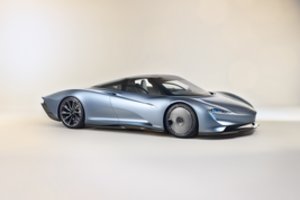 „McLaren“ pristatė aptakų neįtikėtinos galios superautomobilį, kuris turi kai ką pažįstamo
