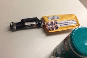 JAV aptikta daugiau įtartinų siuntų įtakingiems liberalams, sulaikytas įtariamasis