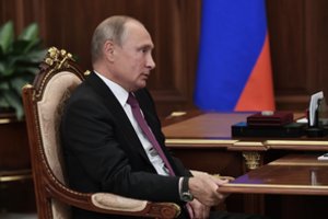 Rusijos opozicijos žurnalui gresia uždarymas po 300 tūkst. eurų baudos 