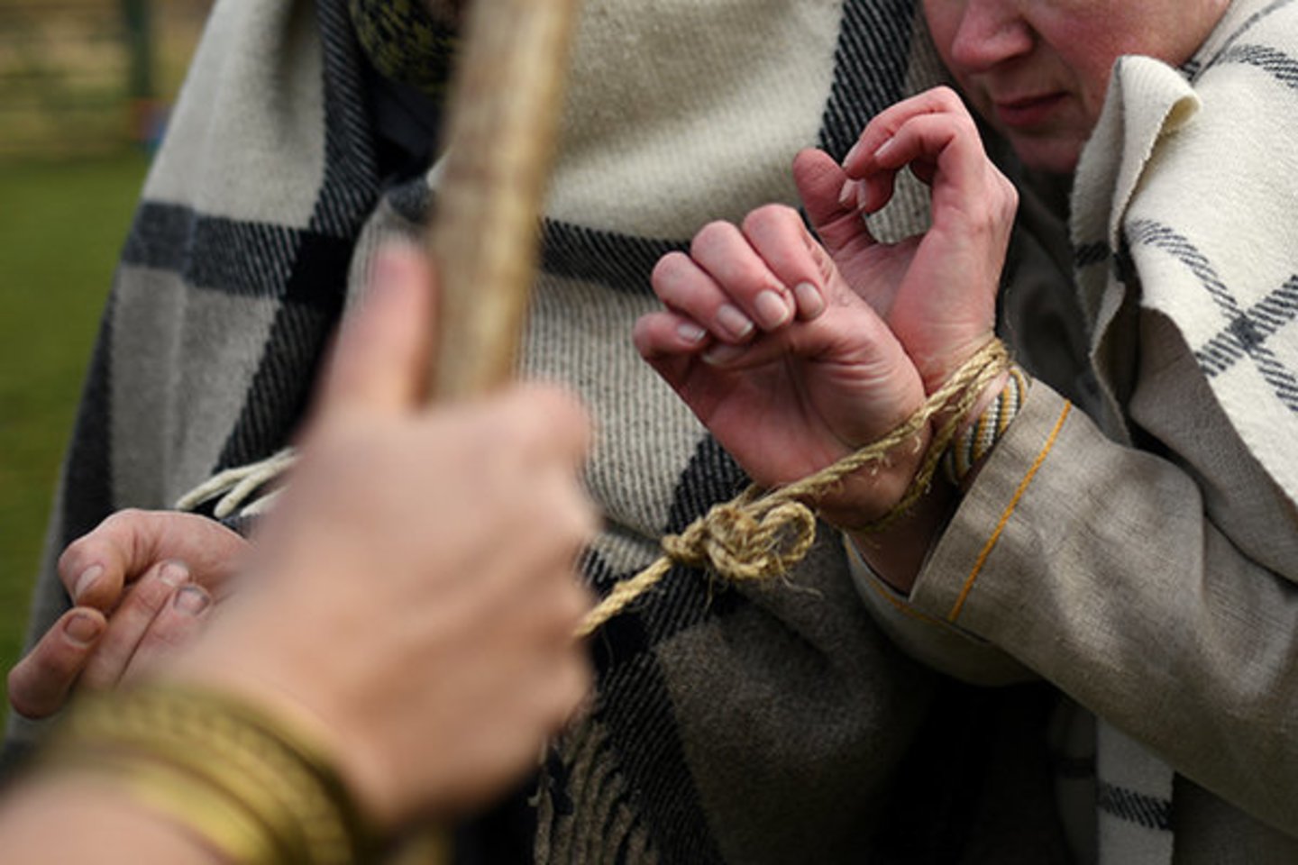 Emigrantus mušdavo ir pjudydavo šunimis.<br> lenta.ru nuotr.