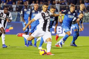 Cristiano Ronaldo dviem įvarčiais apsaugojo Turino Juventus“ nuo nemalonumų