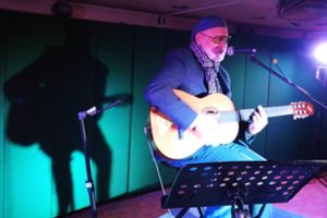 Vladas Bagdonas pradėjo „Bardų tarp žvaigždžių“ sezoną planetariume