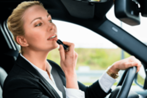 Blogi vairuotojų įpročiai: kokias pasekmes jie gali sukelti