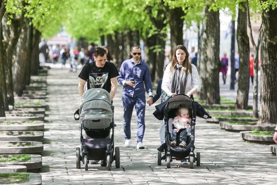 Papasakojo, kaip gyvensime nuo naujųjų metų: kiek uždirbsime, kiek mokesčių mokėsime