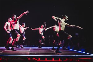 Baleto šokėjams Emilio Vėlyvio šou – sudėtingiau nei „Gulbių ežerą”