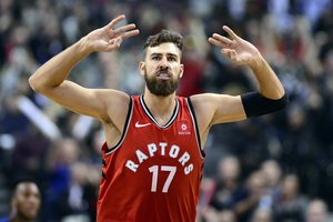 Sumenkęs J. Valančiūno vaidmuo vėl pakurstė kalbas apie lietuvio ateitį „Raptors“ klube