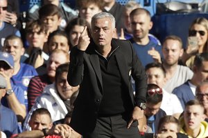 J. Mourinho įsiutinęs „Chelsea“ treneris sulaukė nuobaudos – teks patuštinti piniginę