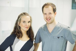 Greitas šypsenos atkūrimas naudojant dantų implantus modernioje klinikoje