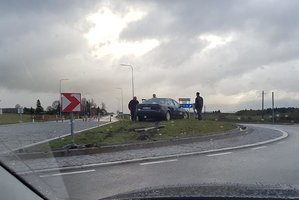 Avarijų virtinė vienoje sankryžoje sutrikdė telšiškius: nežino ką daryti