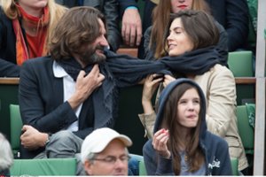 Gyventi amžinai užsimaniusiam Fredericui Beigbederiui po moterų svarbiausios merginos